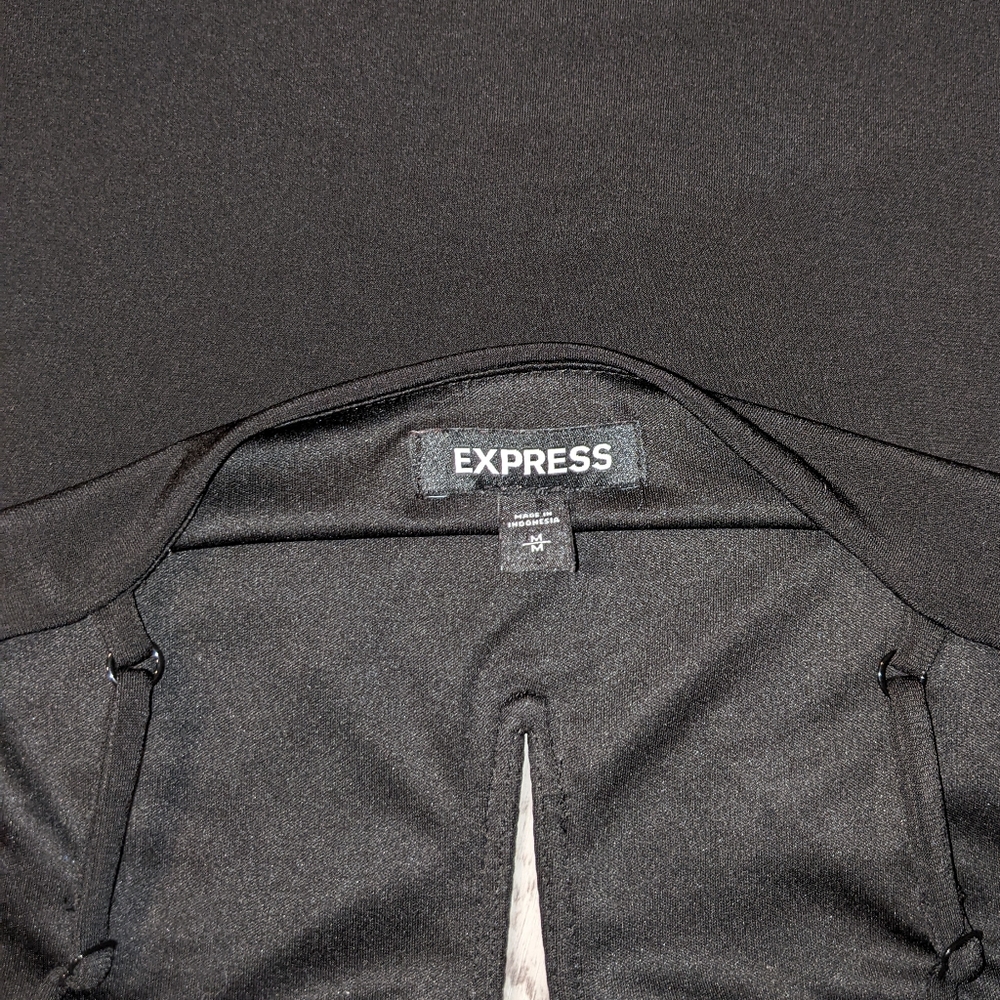 🎂 3/$15 NWOT Express V-Wire Crop Tank Top, Women's Size M (Copy) - Picture 4 of 5